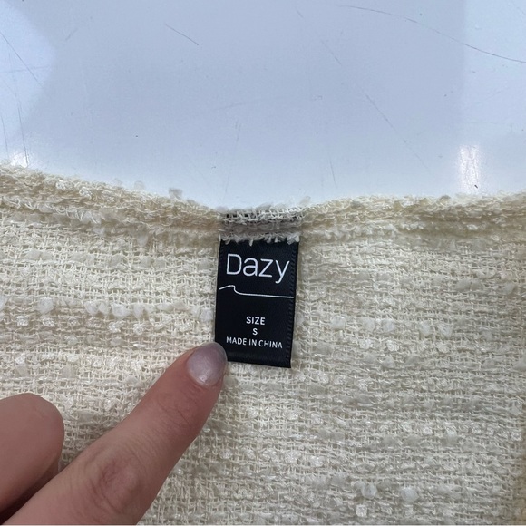 Dazy women’s beige sleeveless button down vest S L32-1 - Picture 6 of 6